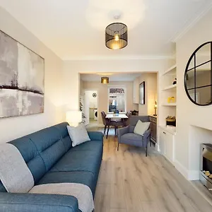 It's Broadway Baby! Great House Close To Centre Tatil Evi