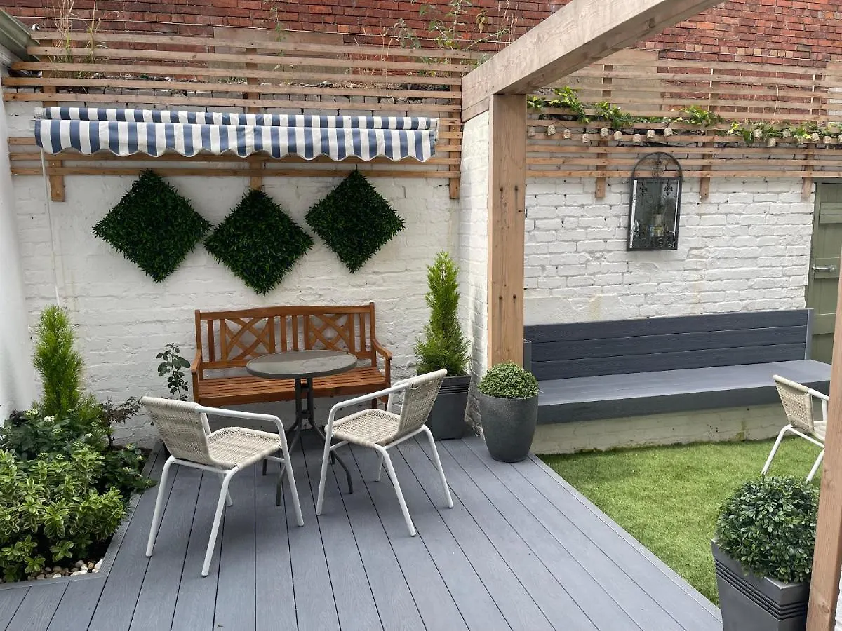 Titanic Guest Boutique, 4-Star Accommodation Belfast Apartment