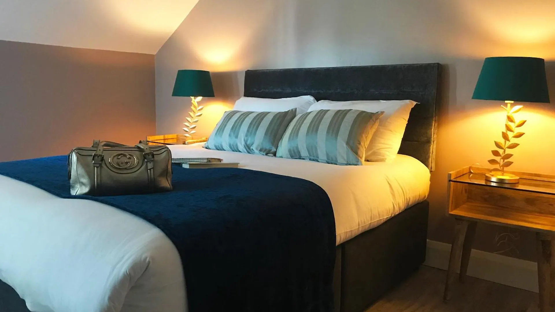 Apartment Titanic Guest Boutique, 4-Star Accommodation Belfast