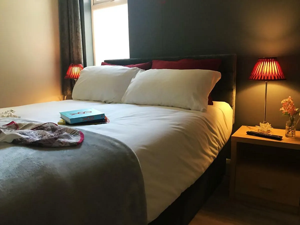 Titanic Guest Boutique, 4-Star Accommodation Belfast Apartment